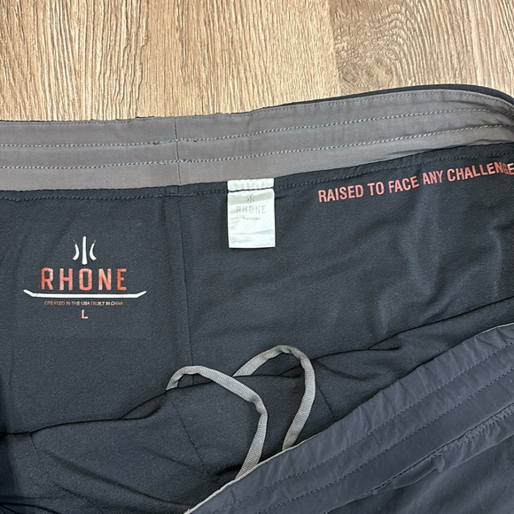 RHONE Men’s  shorts. Size L. - Picture 3 of 10